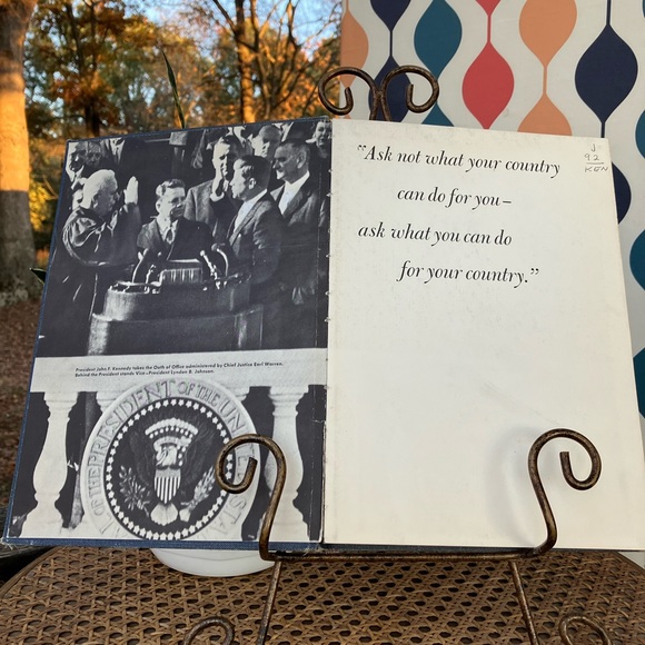 The Living JFK by Robert N. Webb Grosset & Dunlap 1964 USA Printed - Picture 7 of 14